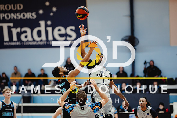 R11 - Sutherland v v Albury Men-9